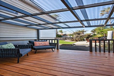 Photo of property in 76 Torkar Road, Clarks Beach, 2122