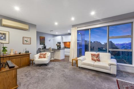 Photo of property in 5 Seascape View, Paremata, Porirua, 5024