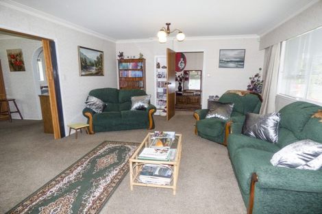 Photo of property in 7b John Guthrie Place, Merrilands, New Plymouth, 4312