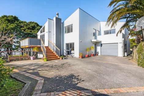 Photo of property in 175 Tirohanga Road, Tirohanga, Lower Hutt, 5010