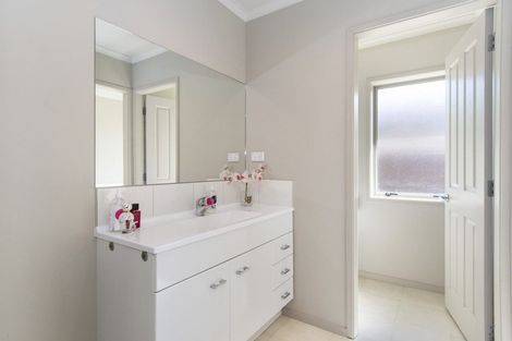 Photo of property in 44 Condor Drive, Pyes Pa, Tauranga, 3112