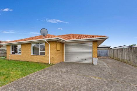 Photo of property in 2/2 Bentley Street, Russley, Christchurch, 8042