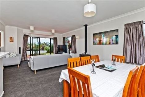 Photo of property in 9 Wentwood Place, Torbay, Auckland, 0630