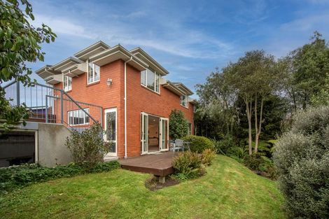 Photo of property in 98a Warren Crescent, Hillmorton, Christchurch, 8025