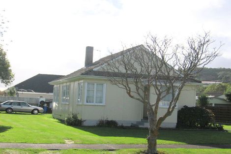 Photo of property in 15 Rumgay Street, Fairfield, Lower Hutt, 5011