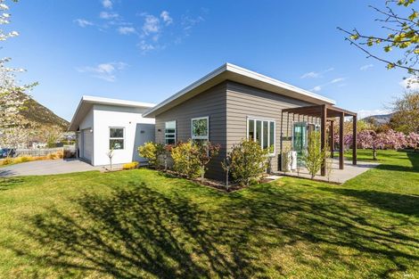 Photo of property in 93 Mount Iron Drive, Wanaka, 9305