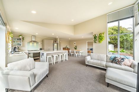 Photo of property in 31 Te Puia Drive, Aotea, Porirua, 5024