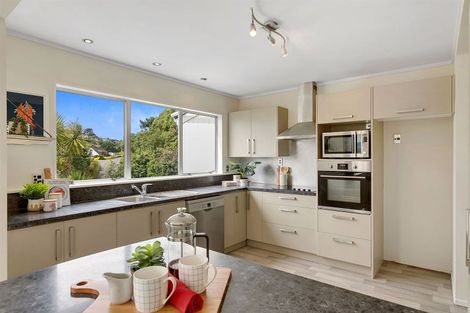 Photo of property in 34 Oak Avenue, Paremata, Porirua, 5024