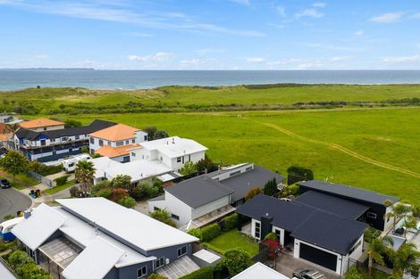 Photo of property in 41 Coral Drive, Papamoa Beach, Papamoa, 3118