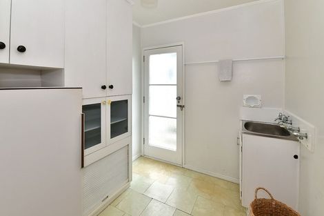 Photo of property in 64 Stanmore Bay Road, Stanmore Bay, Whangaparaoa, 0932