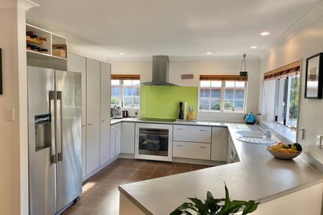 Photo of property in 1 Tuakura Way, The Gardens, Auckland, 2105