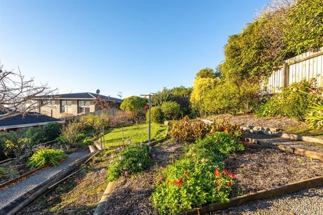 Photo of property in 34 Cannon Hill Crescent, Mount Pleasant, Christchurch, 8081