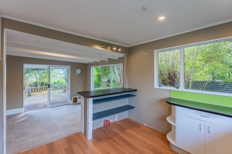 Photo of property in 27 Ruru Street, Waikanae, 5036