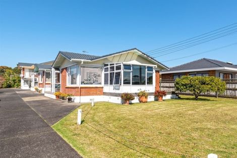 Photo of property in 1/10 Shakespeare Road, Milford, Auckland, 0620