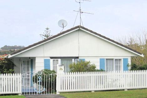 Photo of property in 1/113 Rosario Crescent, Red Beach, 0932