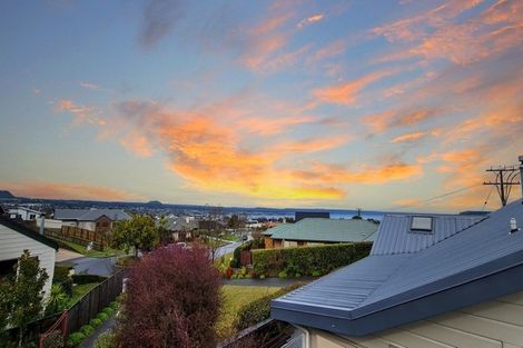 Photo of property in 16 Carpentras Way, Nukuhau, Taupo, 3330