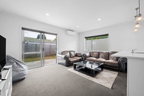 Photo of property in 4/56 Sandwich Road, Saint Andrews, Hamilton, 3200