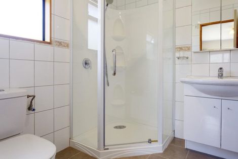 Photo of property in 8 Astelia Way, Waipahihi, Taupo, 3330