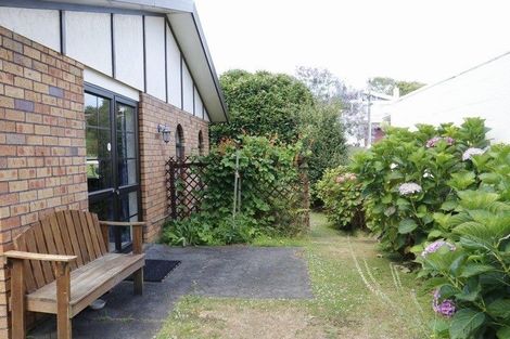 Photo of property in 28 Parkes Avenue, Saint Johns Hill, Whanganui, 4501