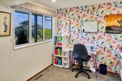 Photo of property in 1 Roys Road, Plimmerton, Porirua, 5026