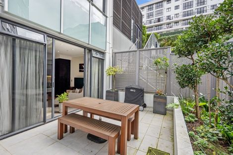 Photo of property in Cooks Apartments, Gg/24 James Cook Crescent, Remuera, Auckland, 1050