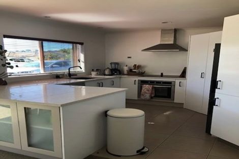 Photo of property in 2/100 Millers Road, Brookfield, Tauranga, 3110