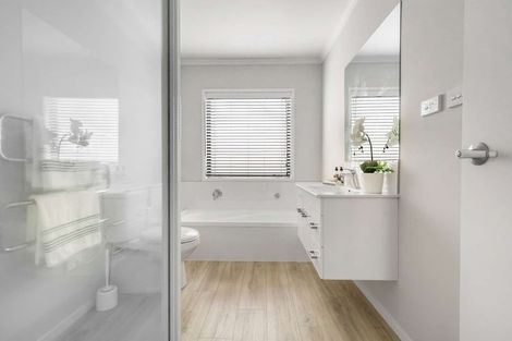 Photo of property in 34 Marion Crescent, Papamoa Beach, Papamoa, 3118