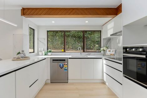 Photo of property in 1/12 Shanaway Rise, Hillcrest, Auckland, 0627