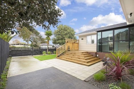 Photo of property in 29 Casuarina Road, Half Moon Bay, Auckland, 2012