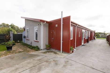 Photo of property in 17 Kiwi Avenue, Waikuku Beach, 7473