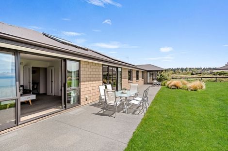 Photo of property in 24 Whitcombe Place, Darfield, 7571