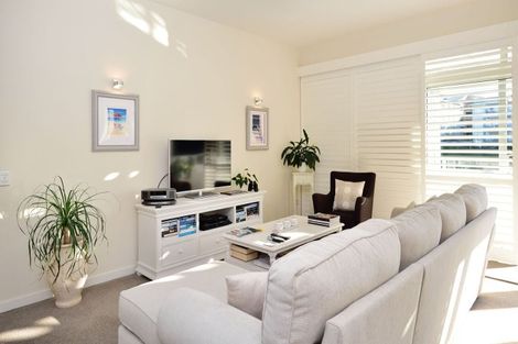 Photo of property in 83 Parkside Drive, Orewa, 0931