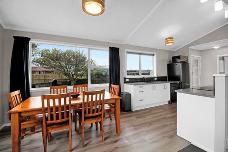 Photo of property in 10 Karaka Street, Inglewood, 4330