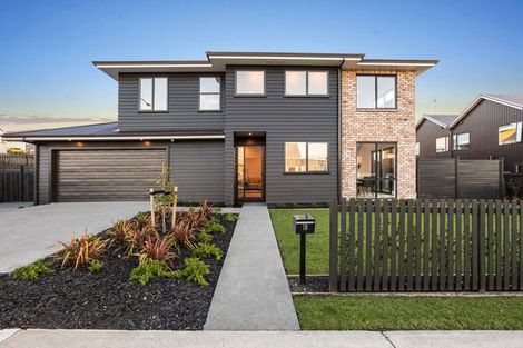 Photo of property in 18 Kuku Avenue, Red Beach, 0932