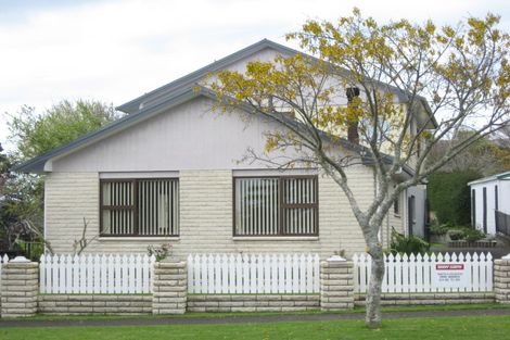Photo of property in 20 Cowling Road, Hurdon, New Plymouth, 4310