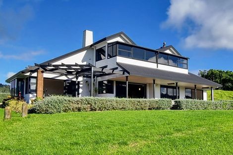 Photo of property in 384 Pine Valley Road, Dairy Flat, Silverdale, 0992