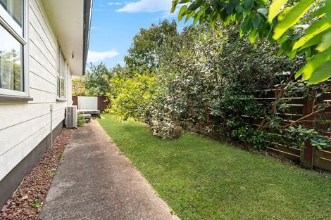 Photo of property in 1/11 Tomintoul Place, Highland Park, Auckland, 2010
