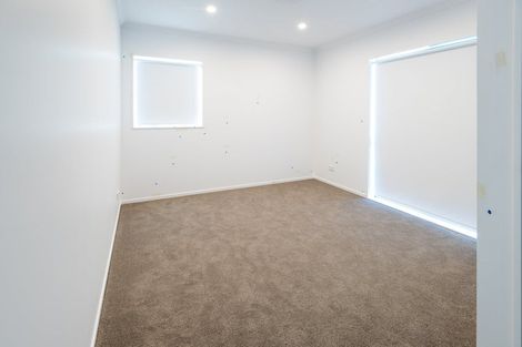 Photo of property in 9 Waituarua Drive, Takanini, 2112