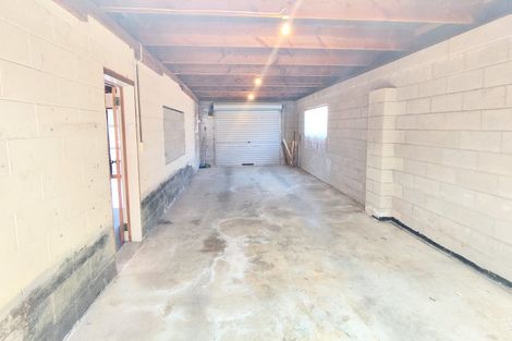 Photo of property in 56 Archibald Road, Kelston, Auckland, 0602