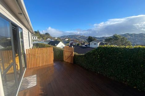 Photo of property in 16b Trinidad Crescent, Grenada Village, Wellington, 6037