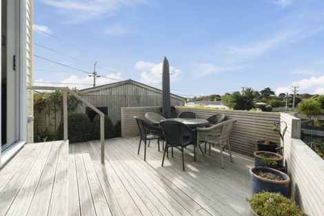 Photo of property in 22 Gray Avenue, Paraparaumu Beach, Paraparaumu, 5032