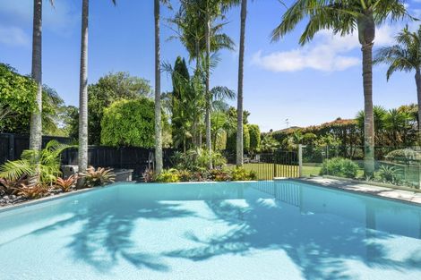 Photo of property in 12a Wainoni Heights, Greenhithe, Auckland, 0632