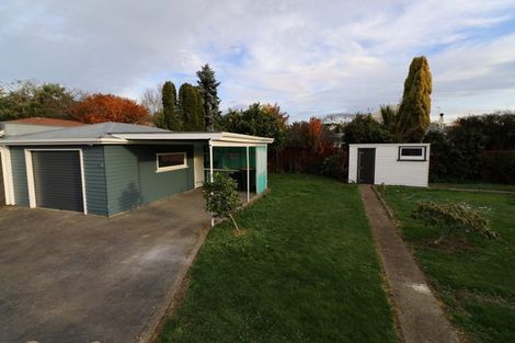 Photo of property in 12 Highbury Drive, Levin, 5510