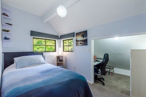 Photo of property in 261 Te Moana Road, Waikanae, 5036