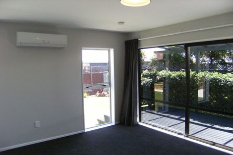 Photo of property in 2/417 Bower Avenue, Parklands, Christchurch, 8083