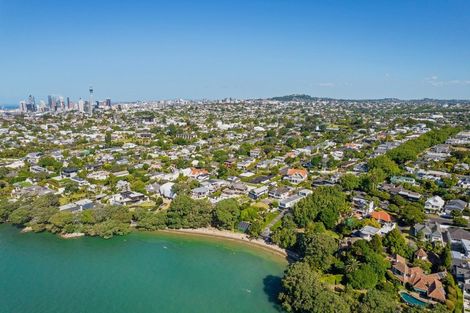Photo of property in 1 Marine Parade, Herne Bay, Auckland, 1011