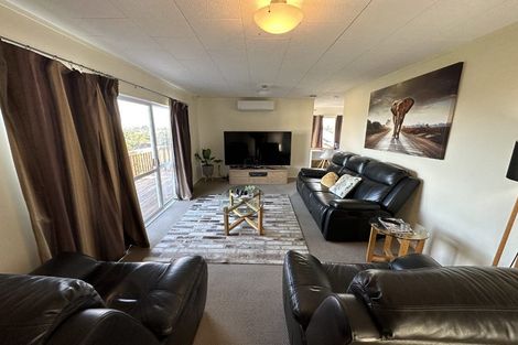 Photo of property in 3 Rubens Lane, West Harbour, Auckland, 0618