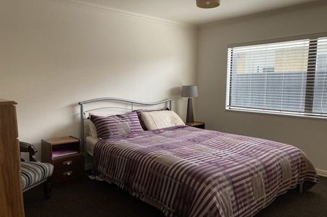 Photo of property in 10 Rua Street, Lyall Bay, Wellington, 6022