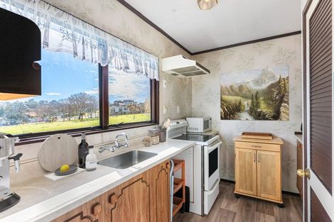 Photo of property in 2/30 Fraser Road, Narrow Neck, Auckland, 0624