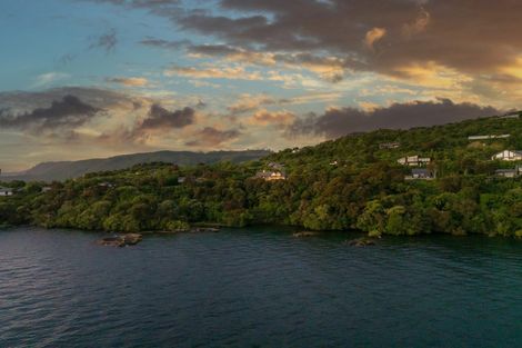 Photo of property in 3 Whakamoenga Point, Acacia Bay, Taupo, 3385